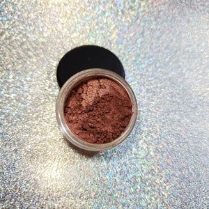 Raspberry mineral eyeshadow